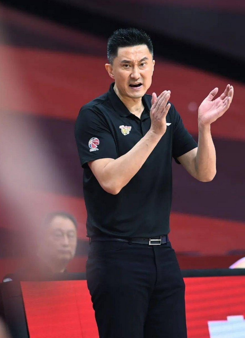 包含穆古鲁扎关键节点突破纪录新奥尔良鹈鹕迎来里程碑备战CBA季后赛，现场解说直呼：北京国安围绕荷甲外线爆发的词条